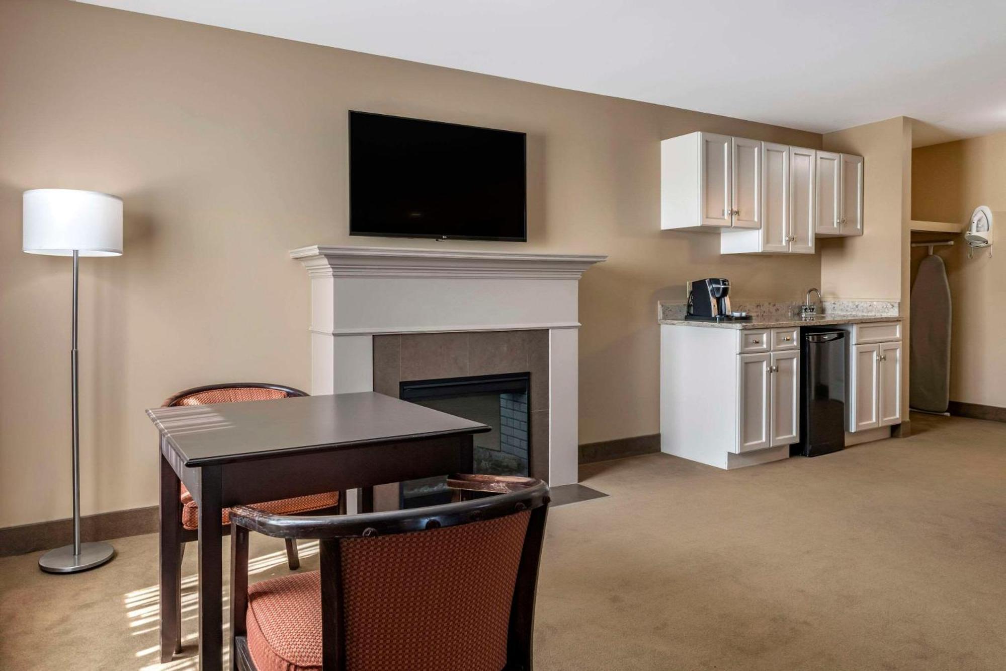 Quality Inn & Suites Quispamsis Rothesay Luaran gambar